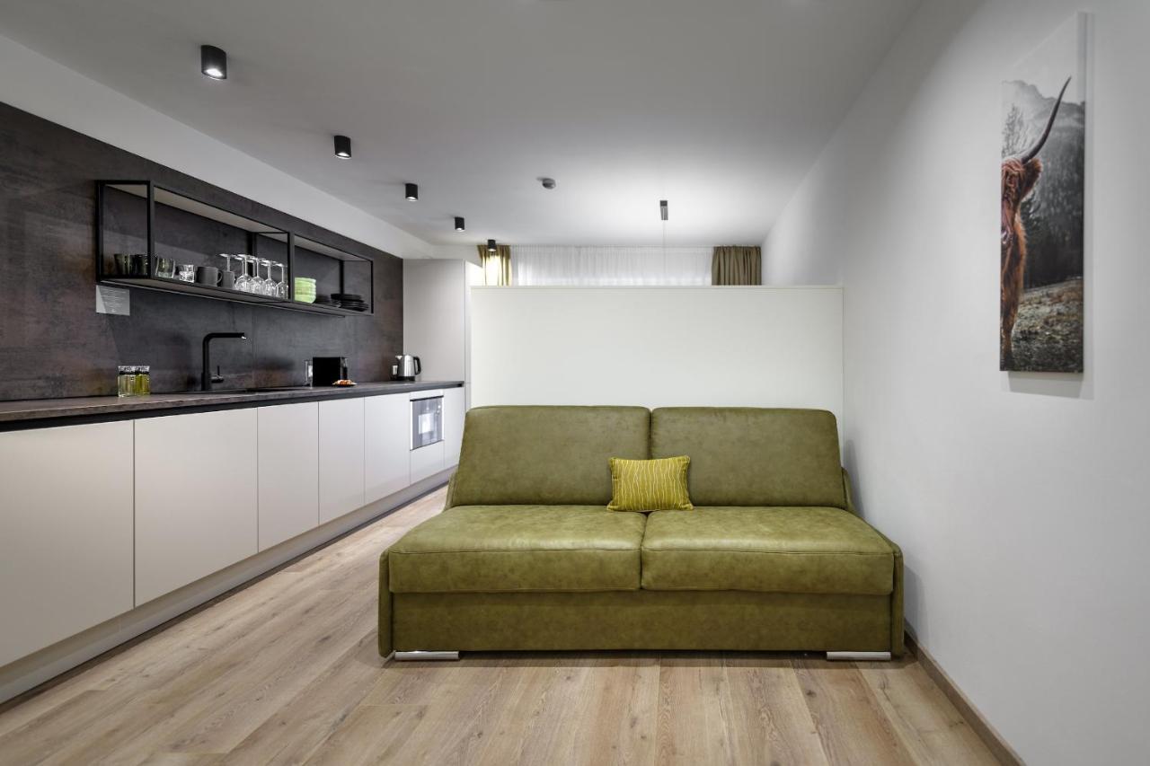 Sambock Quarter Pustrabase Apartment บรูนิโก ภายนอก รูปภาพ