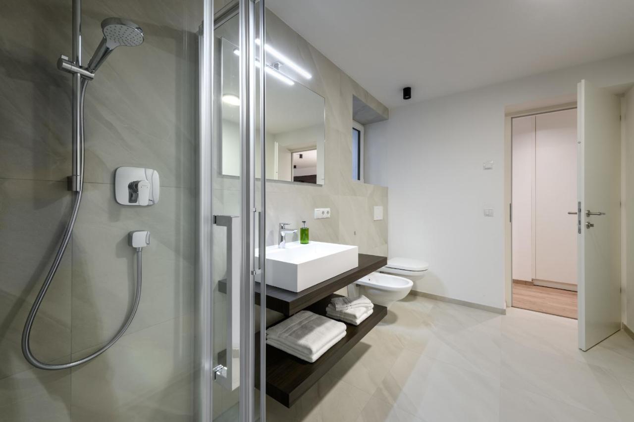 Sambock Quarter Pustrabase Apartment บรูนิโก ภายนอก รูปภาพ