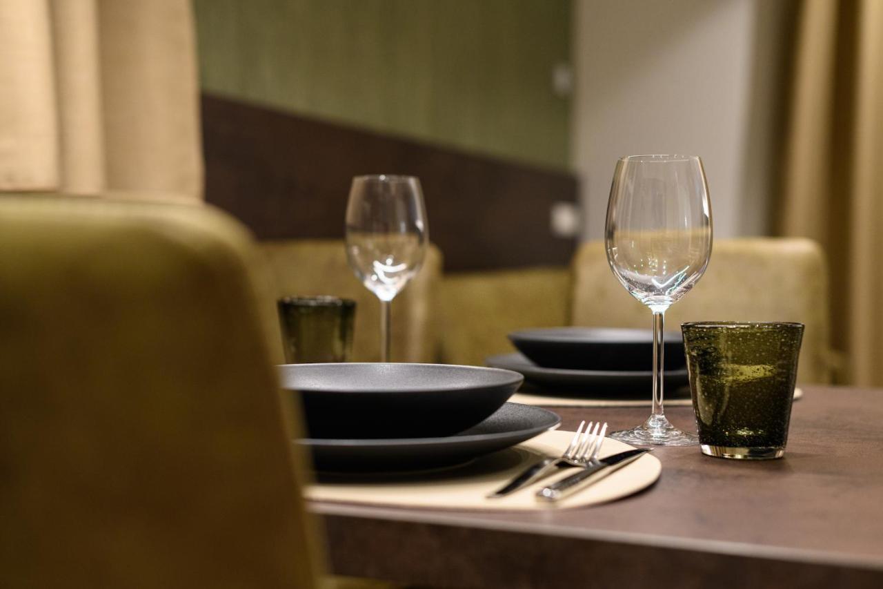Sambock Quarter Pustrabase Apartment บรูนิโก ภายนอก รูปภาพ